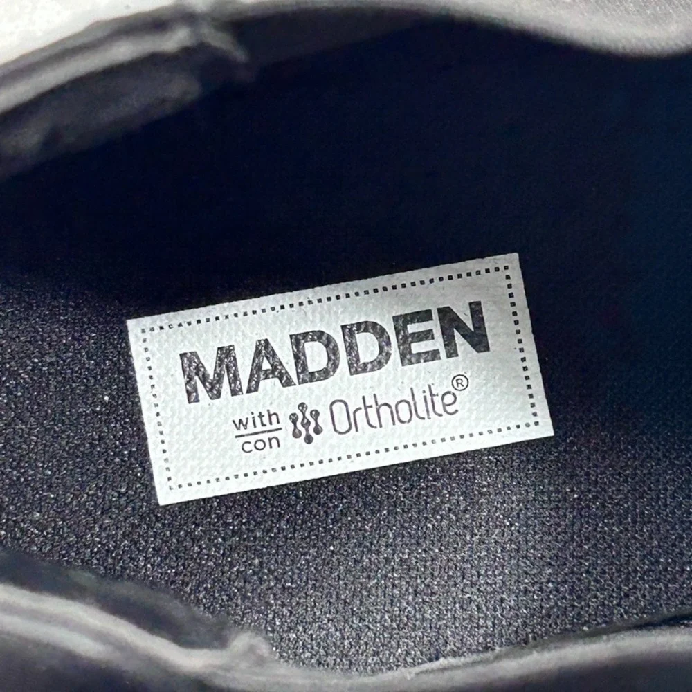 MADDEN Cushioned Goring Maxxin Round‎ Toe  Chelsea Men's Black US 9 - No Box